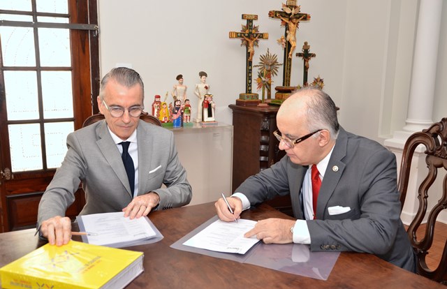 Firman en Curitiba un Acuerdo de Préstamo de Obras de Arte