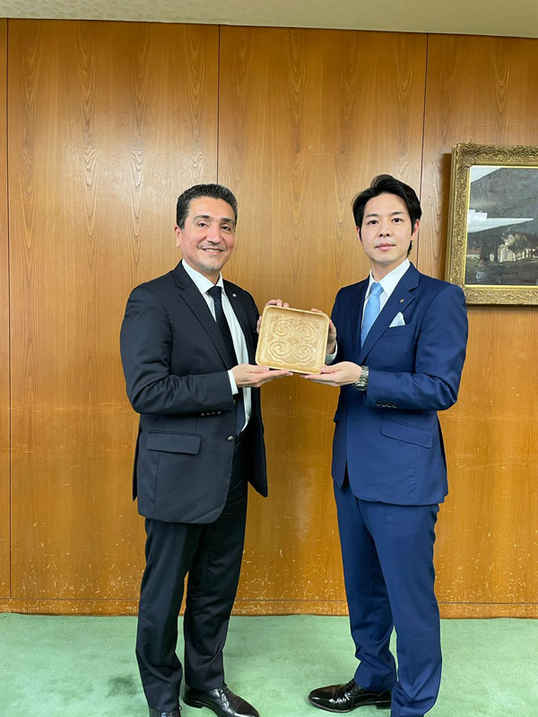 Embajador del Paraguay en Japón realizó una visita al gobernador de la prefectura de Hokkaido