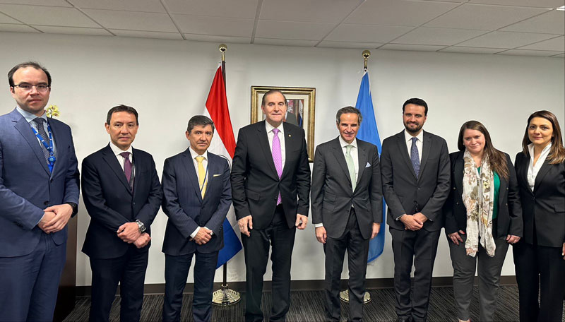 Ministro Arriola se reunió con el Director General del OIEA y agradeció apoyo a la seguridad radiológica y a la salud de nuestro país