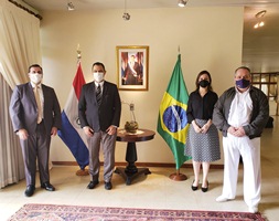 Embajador Delgadillo se reunió con autoridades de la Universidad de Río Grande do Sul