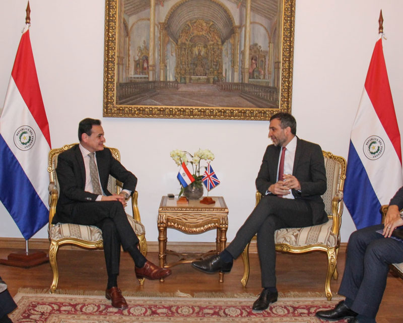 Canciller y embajador de Gran Bretaña dialogaron sobre varios temas de la agenda bilateral