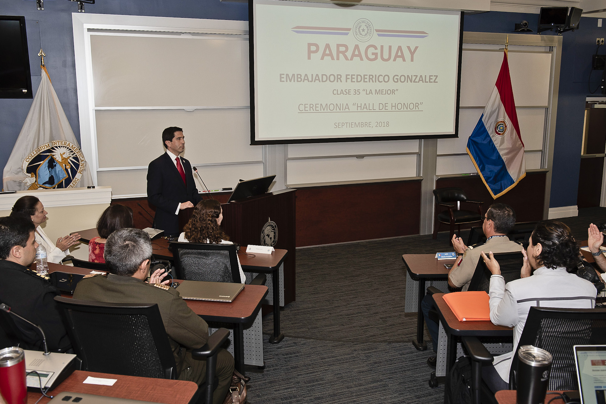 Embajador Federico González recibió homenaje y fue ubicado en el Hall de Honor del Colegio Interamericano de Defensa de los Estados Unidos
