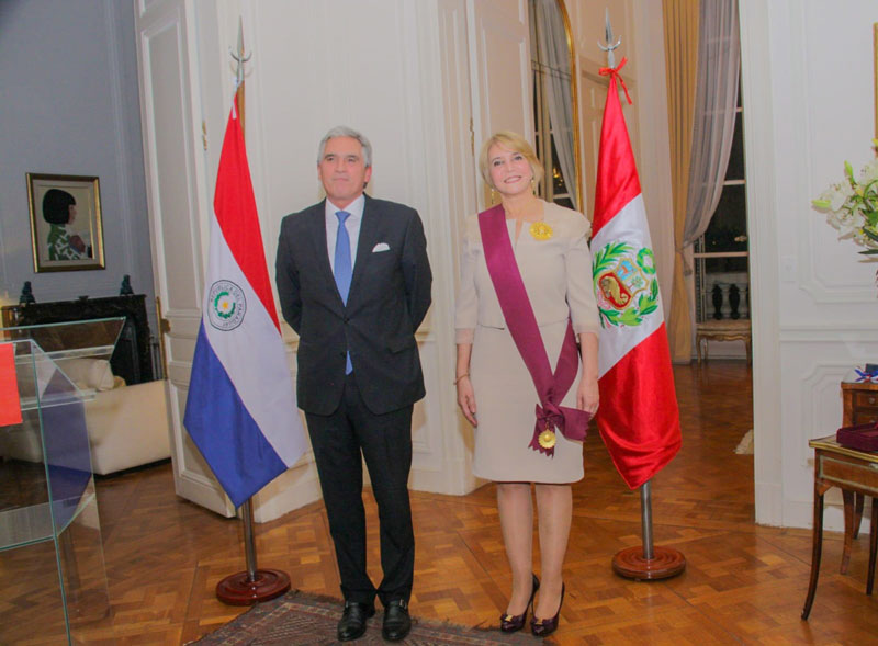 Perú condecora con la orden “El Sol del Perú” en el grado de "Gran Cruz" a embajadora Ana Baiardi