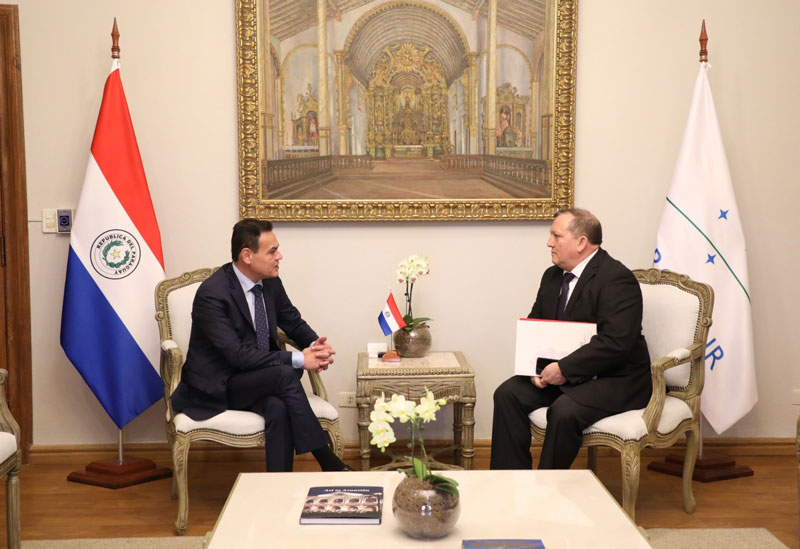 Canciller se reúne con presidente de la Agencia Espacial del Paraguay