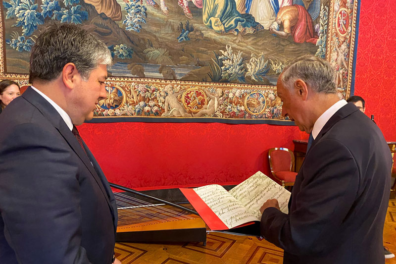 Presidente de Portugal celebró el Día de la Independencia de Paraguay con serenata de guaranias en arpa paraguaya 