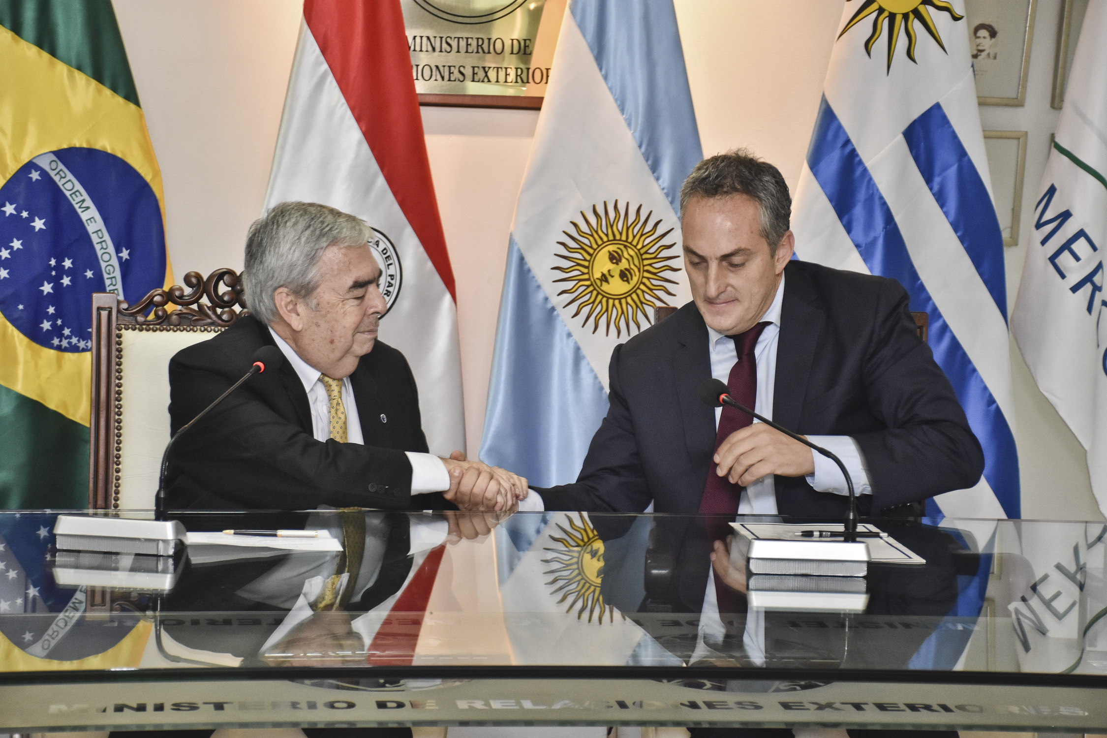 Uruguay efectuó el depósito del Instrumento de Ratificación relativo al Protocolo de facilitación de inversiones en el Mercosur