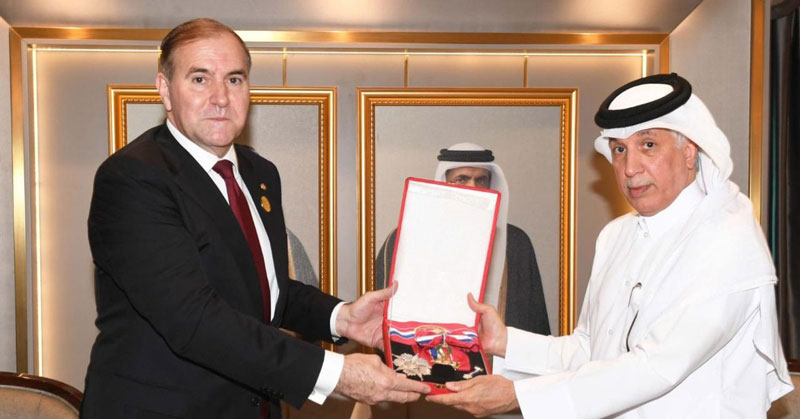 Canciller Arriola entrega condecoración conferida al Primer Ministro y Ministro de Asuntos Exteriores de Qatar