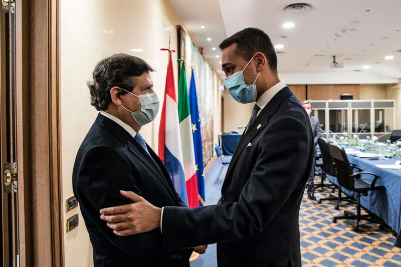 Ministro Euclides Acevedo se reunió con el Ministro de Asuntos Exteriores de Italia 