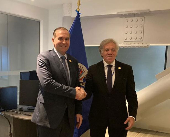 Canciller Arriola mantuvo un encuentro bilateral con el secretario general de la OEA, Luis Almagro