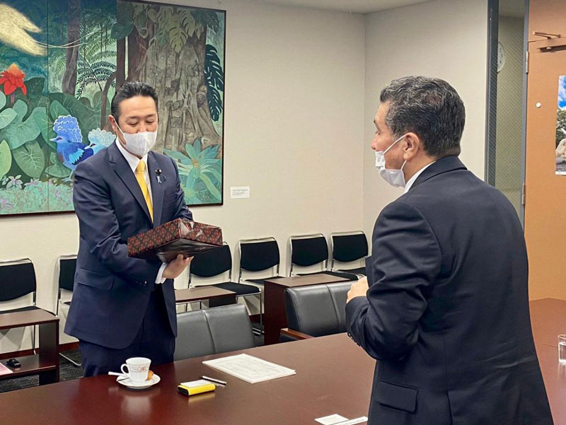 Embajador se reunió con el presidente de la Comisión de RREE de la Cámara de Representantes japonesa