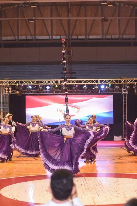 Con misa y festival artístico se celebró la independencia paraguaya en Puerto Iguazú, Misiones, Argentina