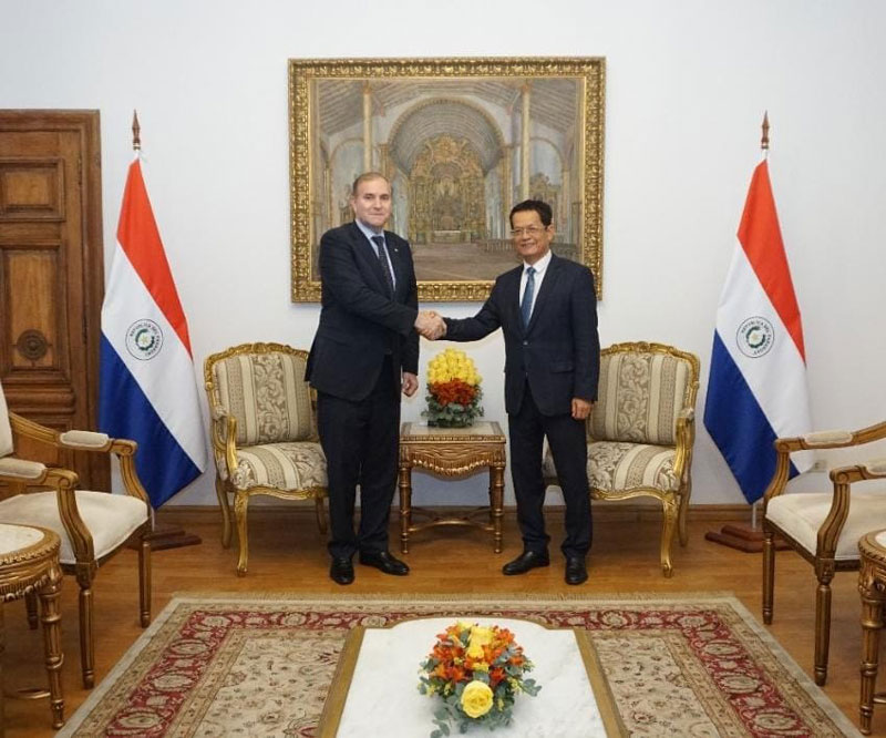 Ministro Arriola y embajador de Vietnam expresaron interés en dinamizar aún más el relacionamiento bilateral