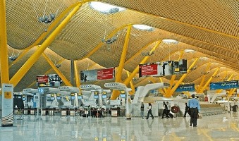 Embajada recomienda atender normativa española para pasajeros en tránsito de vuelos especiales