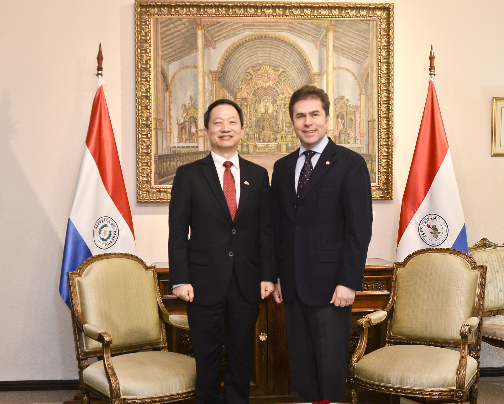 Embajador de Corea entregó al Ministro Castiglioni nota de felicitaciones enviada por la Canciller de su país