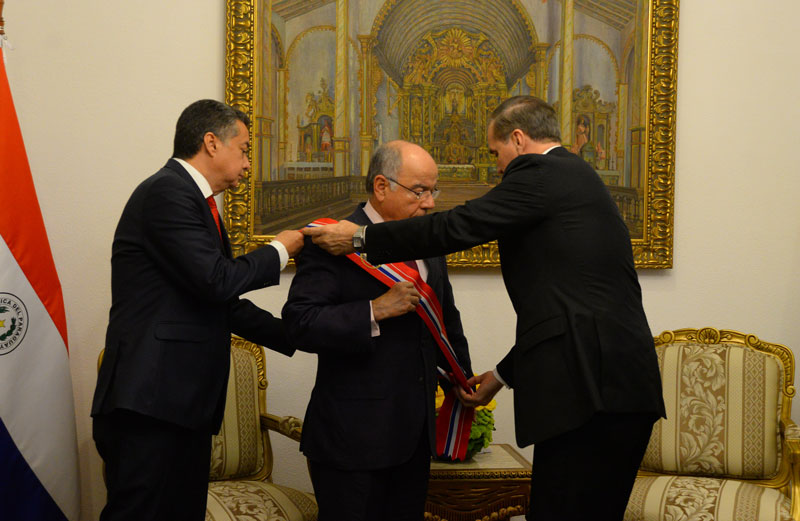 Paraguay condecora al canciller Vieira con la Orden Nacional del Mérito en el grado de “Gran Cruz Extraordinaria” 