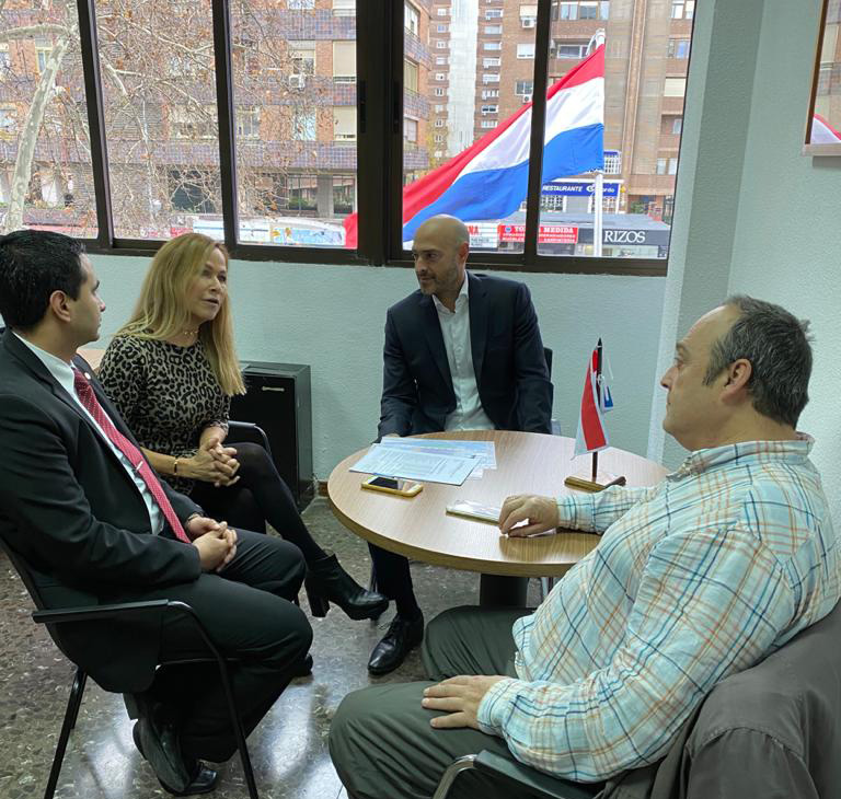Consulado general del Paraguay en Madrid establece positivo relacionamiento con autoridades de admisión migratoria
