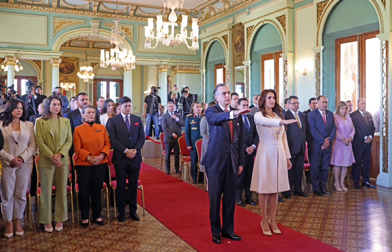 Presidente Peña tomó juramento a embajadores ante el Reino Unido y Emiratos Árabes Unidos