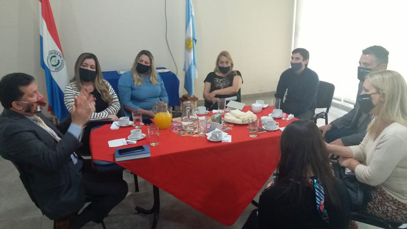 Consulado en La Plata trabajará con autoridades locales para regularizar situación de compatriotas