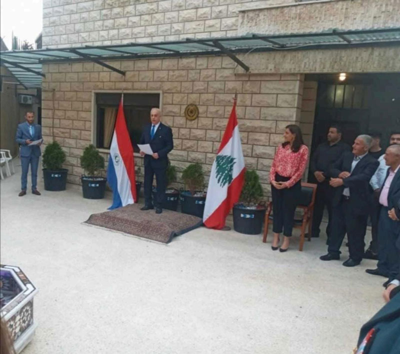 Autoridades y personalidades de Líbano participan en celebración de fiestas patrias