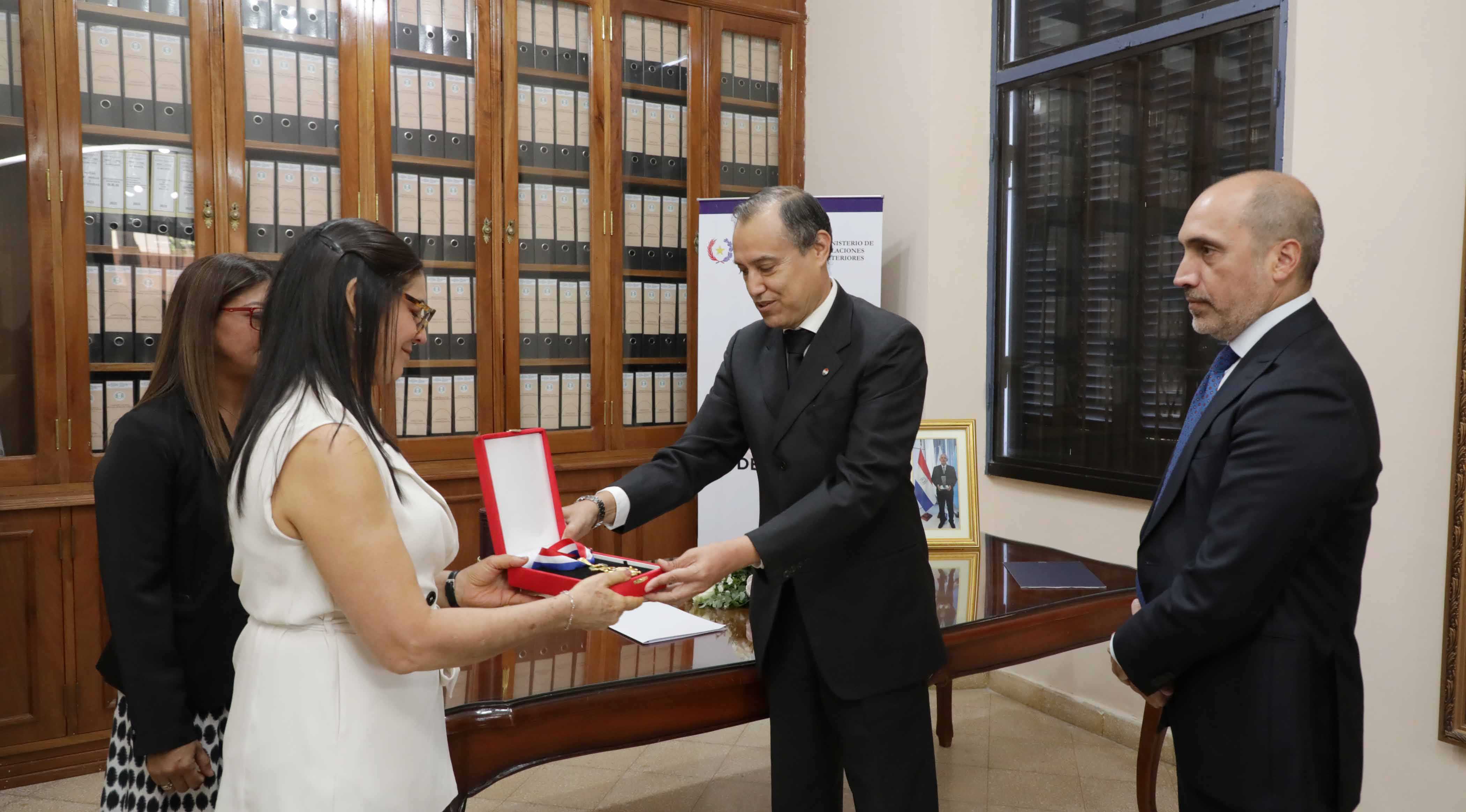 condecoracion_correo2.jpeg