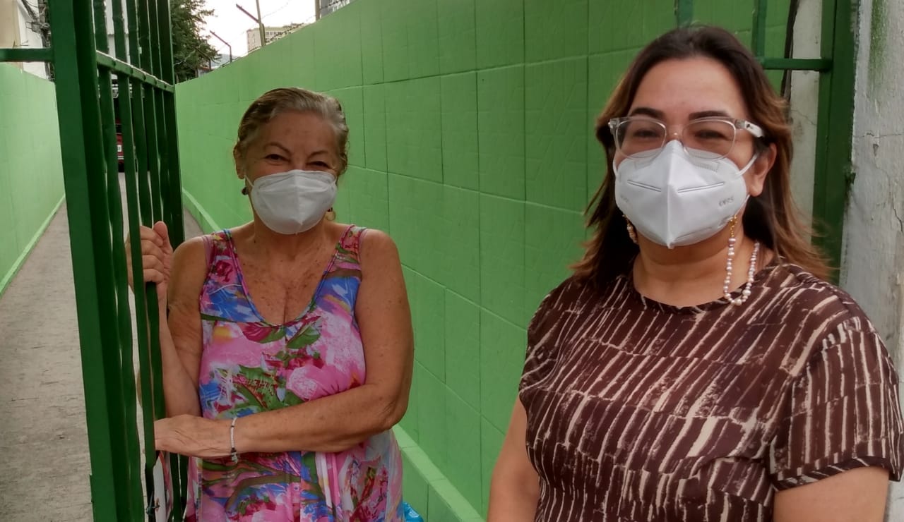 Entrega_cestas_Lourdes_2.jpeg
