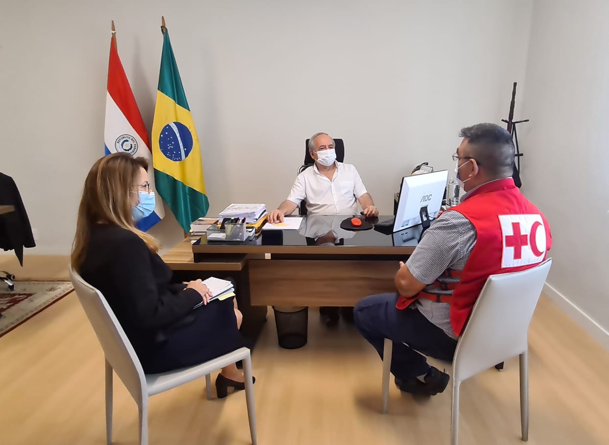 Reunion_con_coordinador_de_la_Cruz_Roja.jpeg