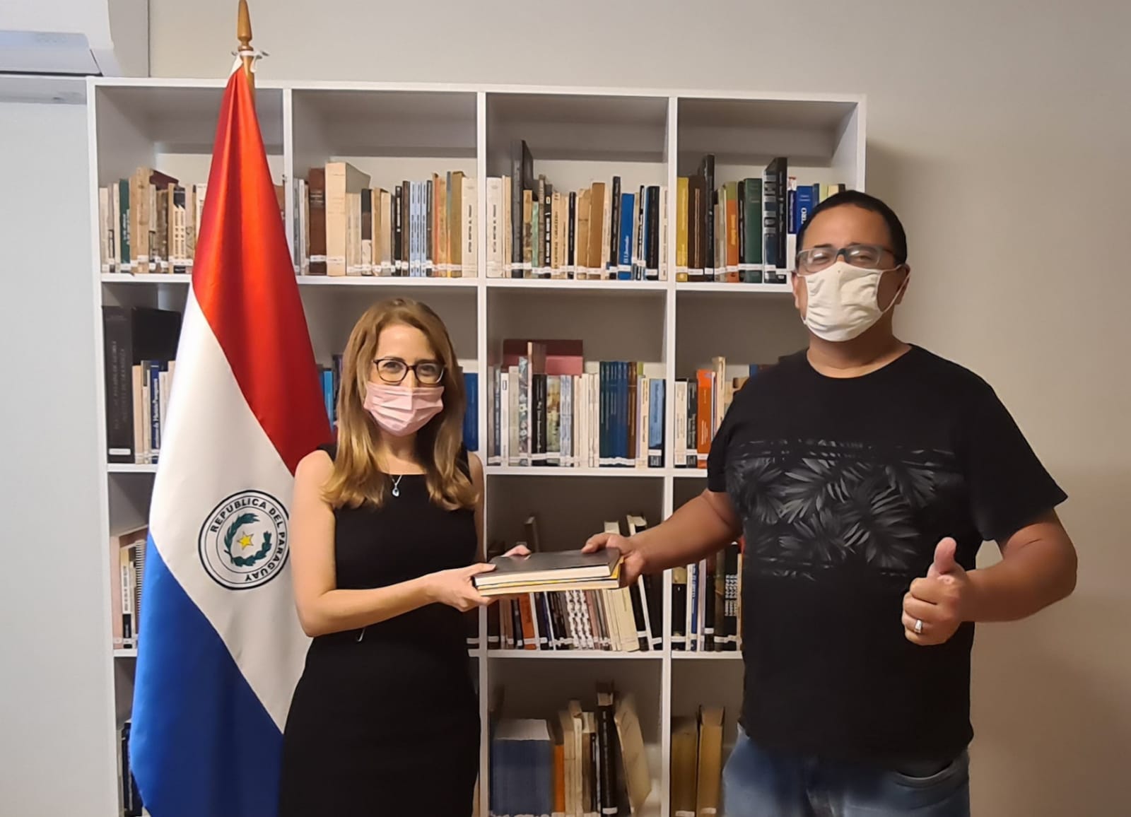 Libros_biblioteca.jpeg