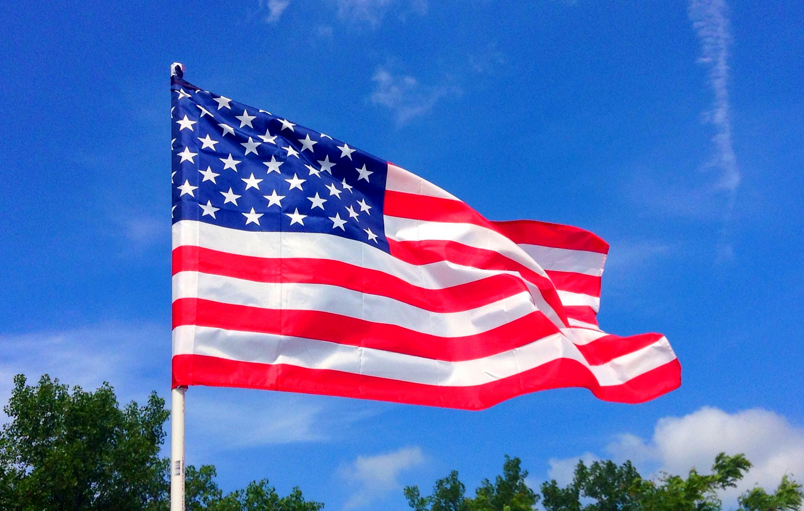 Bandera-de-estados-unidos-ondeando.jpg