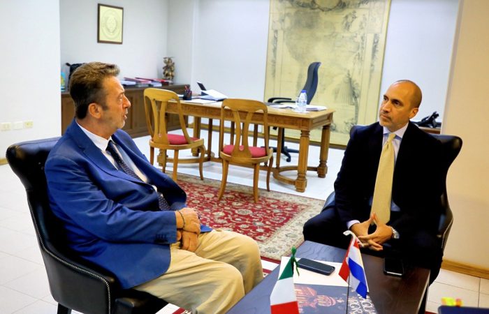 Reunión del viceministro con embajador de Italia