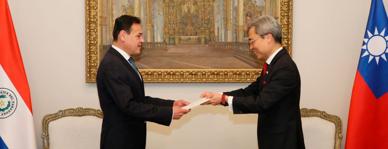 Nuevo embajador de Taiwán presentó copias de cartas credenciales
