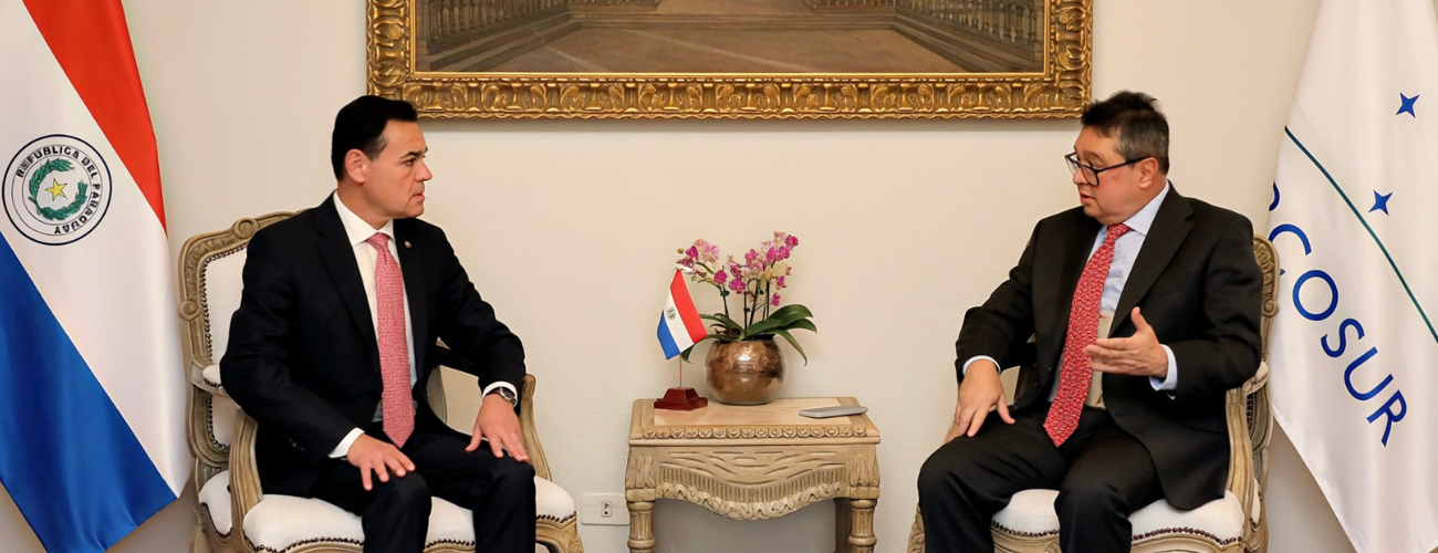 Portada_Canciller_Rubén_Ramírez_Lezcano_y_Embajador_Leite