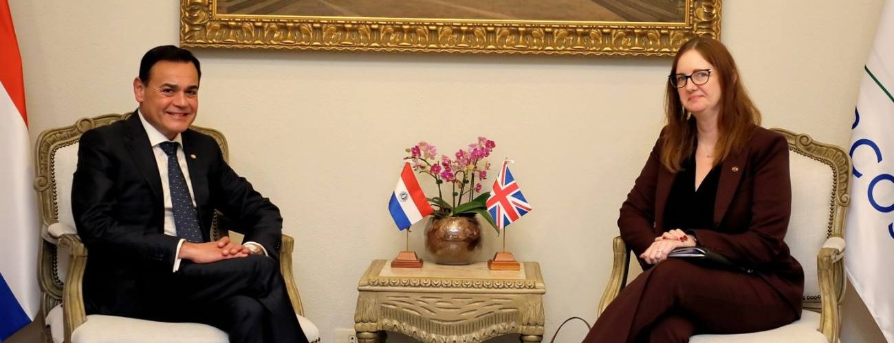 WhatsApp Image 2026-04-09 at 14.38.05 Reunión del canciller con la embajadora de Reino Unido