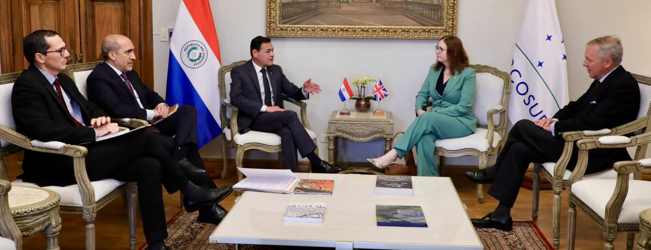 Canciller aborda agenda bilateral con embajadora del Reino Unido