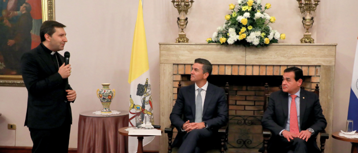 Reunión cuerpo diplomático